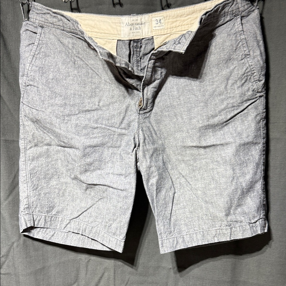 Abercrombie & Fitch Light Gray Men's Flat Front Shorts